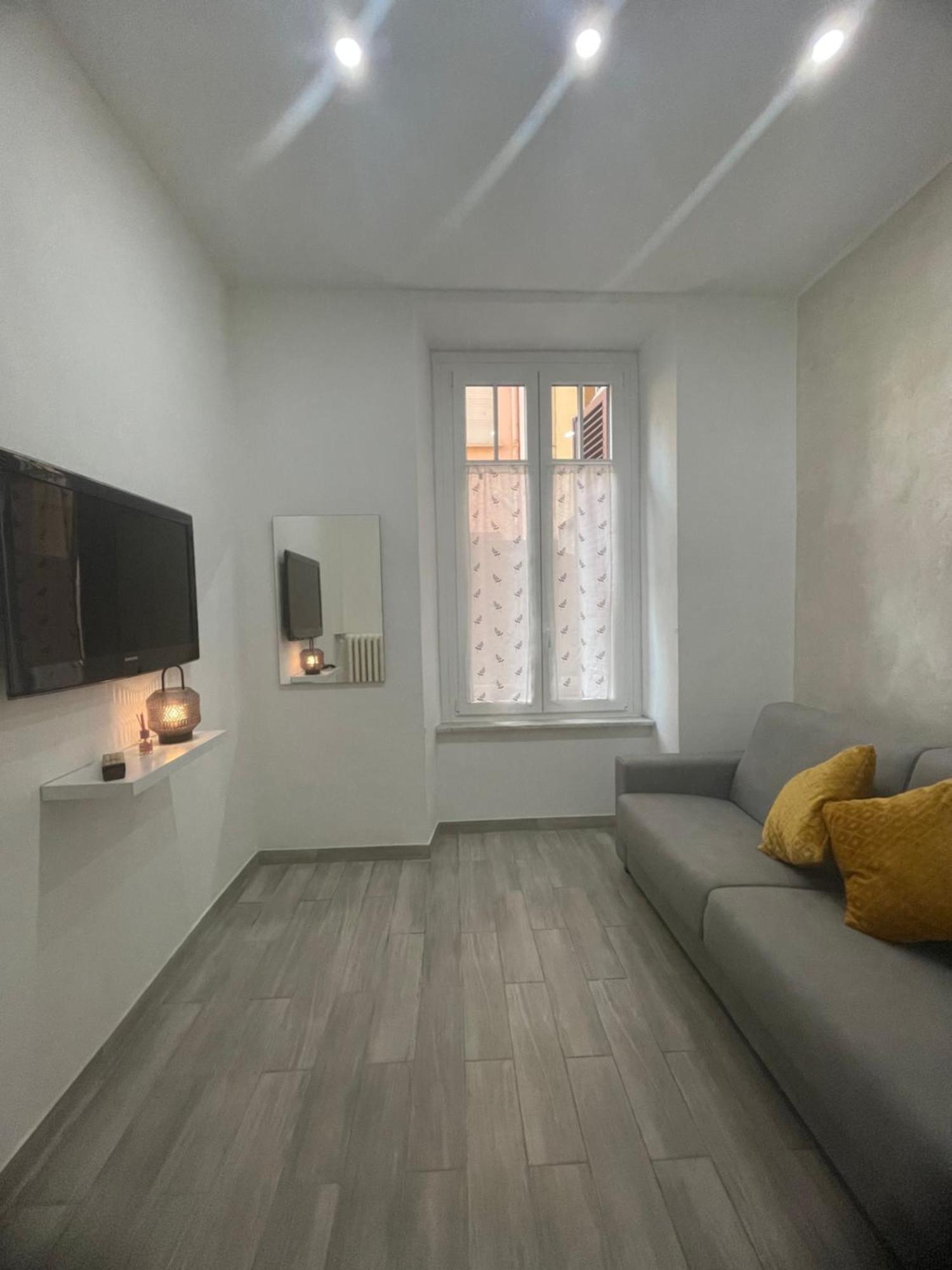 דירות אסטי La Casa Nel Viale מראה חיצוני תמונה